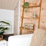 Halla - 8 Henkiloelle, Himosykkoesen Alue, 76m²+36m² Jämsä