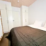 Halla - 8 Henkiloelle, Himosykkoesen Alue, 76m²+36m² Dom wakacyjny Jämsä