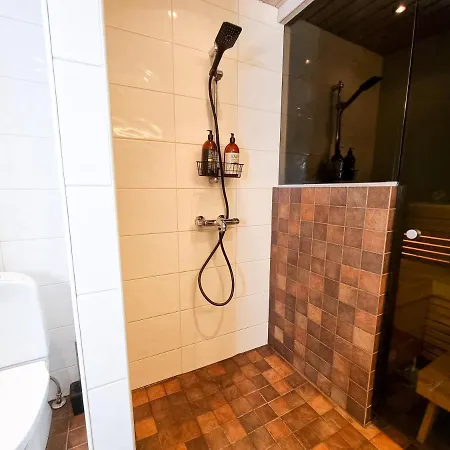 Halla - 8 Henkiloelle, Himosykkoesen Alue, 76m²+36m²