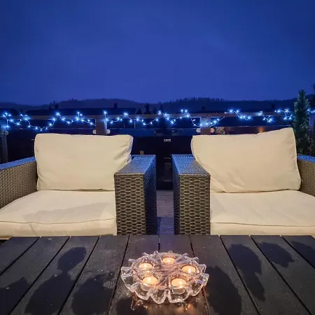 Halla - 8 Henkiloelle, Himosykkoesen Alue, 76m²+36m²