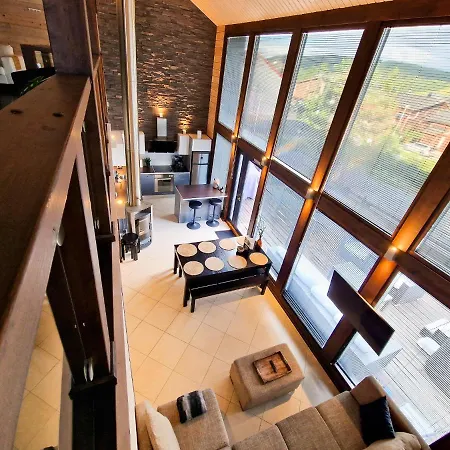 Halla - 8 Henkiloelle, Himosykkoesen Alue, 76m²+36m² Jämsä