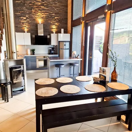 度假居 Halla - 8 Henkiloelle, Himosykkoesen Alue, 76m²+36m² Jämsä