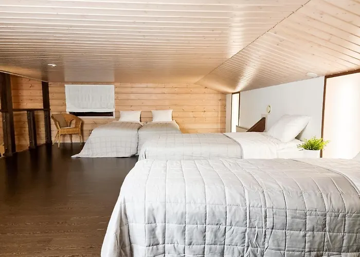 Halla - 8 Henkiloelle, Himosykkoesen Alue, 76m²+36m² 펜션 Jämsä