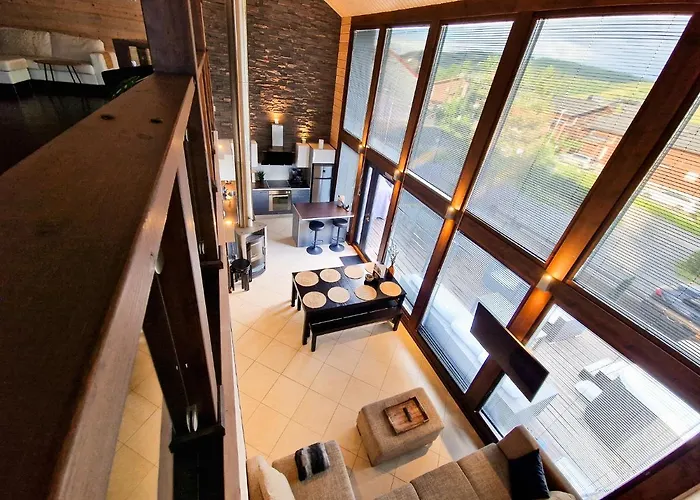 Halla - 8 Henkiloelle, Himosykkoesen Alue, 76m²+36m² Jämsä